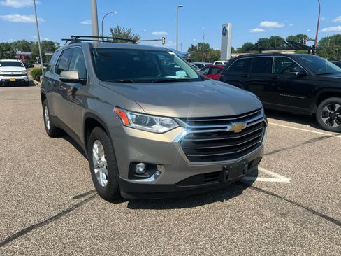 Used 2018 Chevrolet Traverse LT AWD/4WD image 2