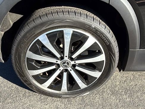 Used 2021 Mercedes-Benz GLB 250 image 31