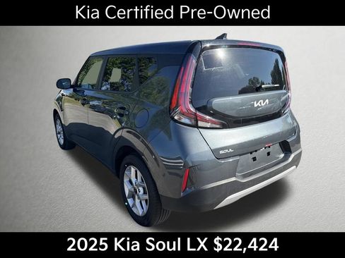 Used 2025 Kia Soul LX w/ LX Technology Package FWD image 6