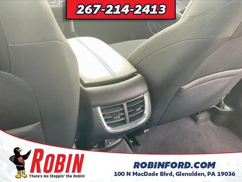 Used 2017 Chevrolet Malibu LT FWD image 12