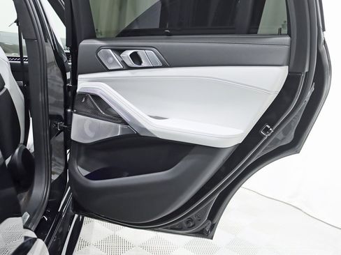 Used 2024 BMW X6 M60i image 42