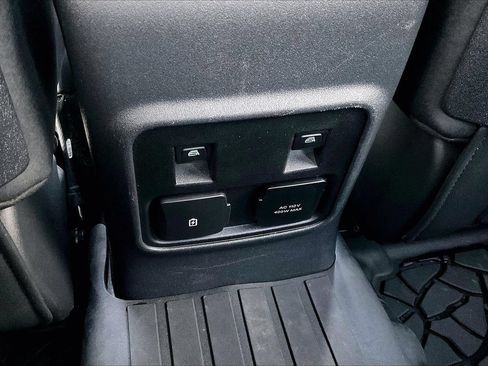 Used 2023 Ford Bronco Black Diamond AWD/4WD image 16