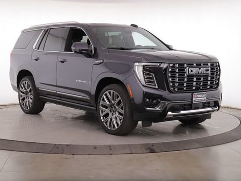 Used 2025 GMC Yukon Denali Ultimate w/ LPO, Floor Liner Package AWD/4WD image 2