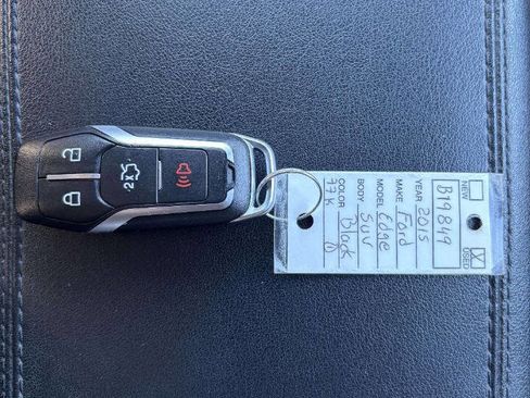 Used 2015 Ford Edge SEL image 31