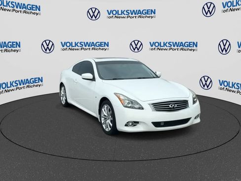 Used 2014 INFINITI Q60 Journey w/ Premium Package RWD image 2