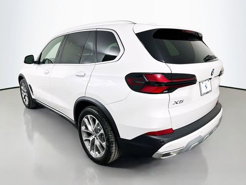 New 2026 BMW X5 sDrive40i image 7