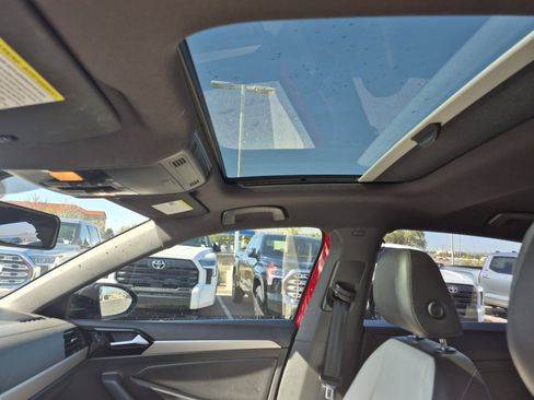 Used 2019 Volkswagen Jetta R-Line FWD image 33