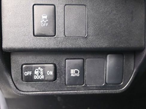 Used 2023 Toyota Tacoma SR5 AWD/4WD image 15