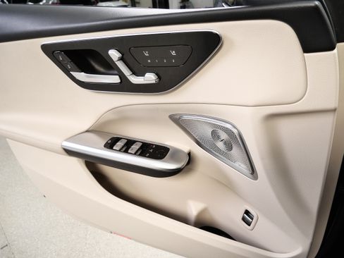 Certified 2022 Mercedes-Benz C 300 4MATIC Sedan image 29
