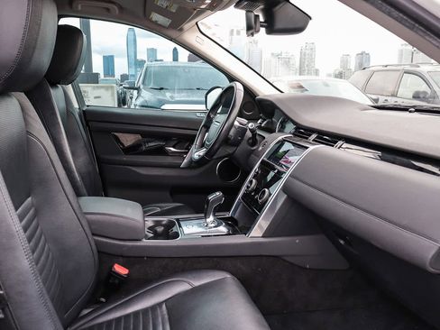 Used 2020 Land Rover Discovery Sport S image 17