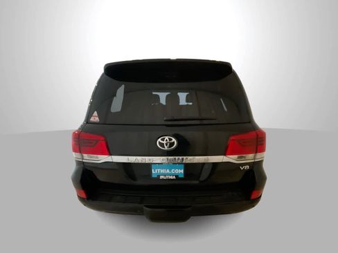 Used 2021 Toyota Land Cruiser image 7