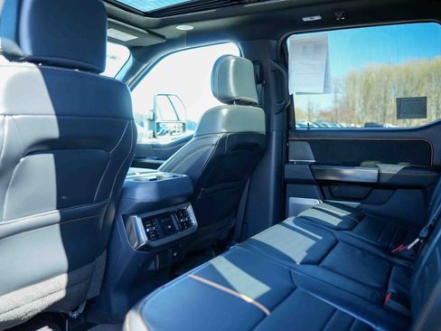 Used 2023 Ford F450 Platinum w/ FX4 Off-Road Package AWD/4WD image 26