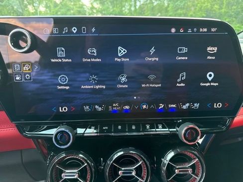 Used 2024 Chevrolet Blazer EV RS AWD/4WD image 17