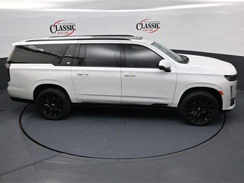 Used 2024 Cadillac Escalade ESV Sport Platinum w/ LPO, ONYX Package image 20