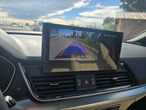 Certified 2025 Audi Q5 2.0T Premium w/ Convenience Plus Package image 29