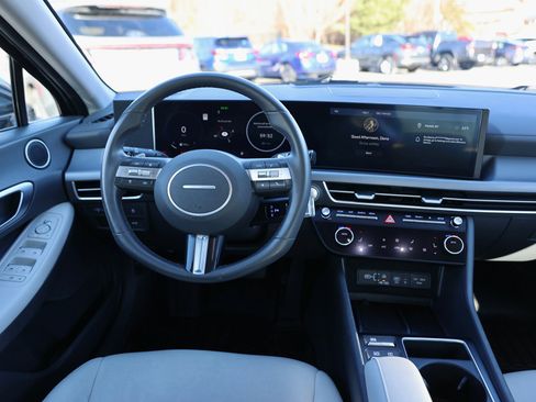 Used 2024 Hyundai Sonata SEL w/ Convenience Package image 12