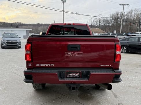 Used 2018 GMC Sierra 3500 Denali w/ Duramax Plus Package image 15