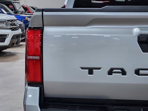 Used 2024 Toyota Tacoma TRD Sport RWD image 20