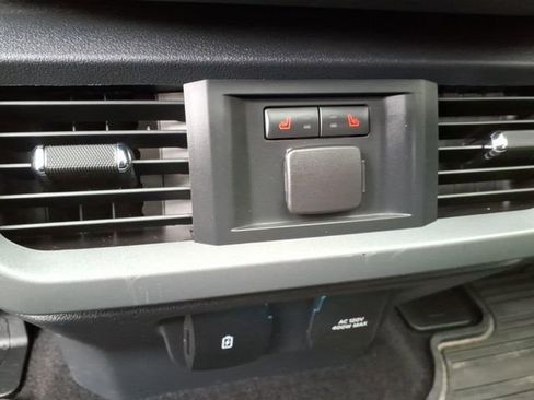 Used 2022 Ford F150 Lariat w/ Equipment Group 502A High AWD/4WD image 22
