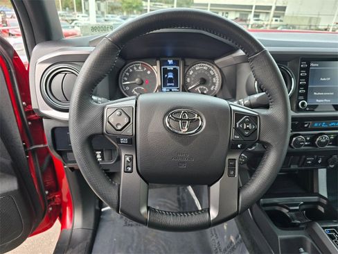 Certified 2021 Toyota Tacoma TRD Off-Road image 17