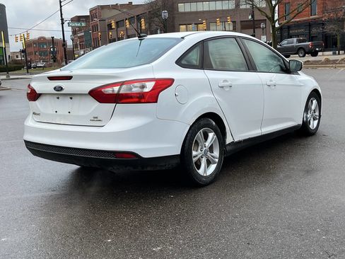 Used 2013 Ford Focus SE image 9