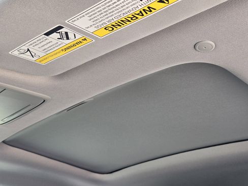 Certified 2025 Acura ADX AWD image 32