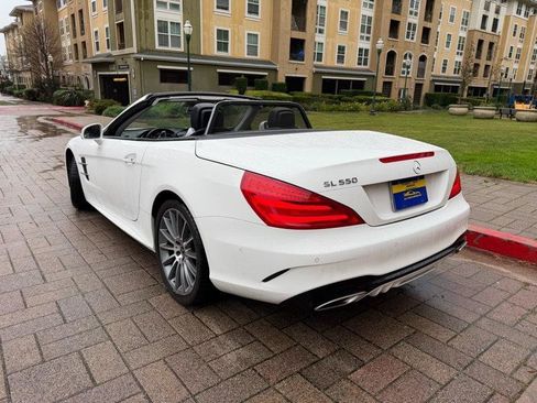 Used 2018 Mercedes-Benz SL 550 image 7