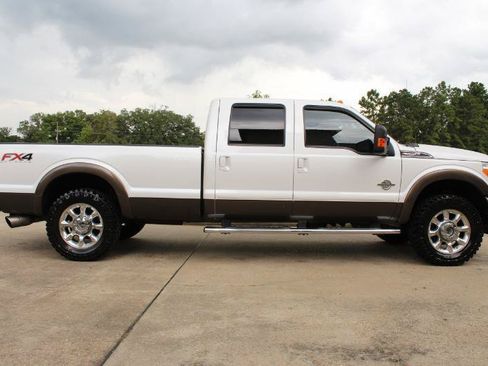 Used 2015 Ford F250 Lariat w/ Lariat Ultimate Package AWD/4WD image 19