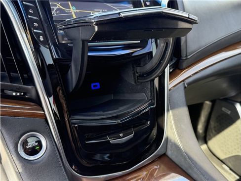 Used 2017 Cadillac Escalade Premium Luxury RWD image 45