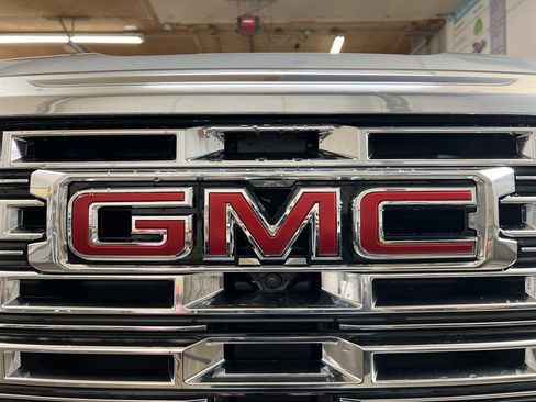 New 2026 GMC Acadia Denali w/ Super Cruise Package FWD image 36