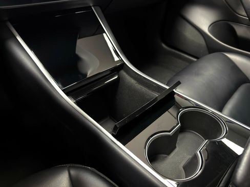 Used 2018 Tesla Model 3 Long Range image 22