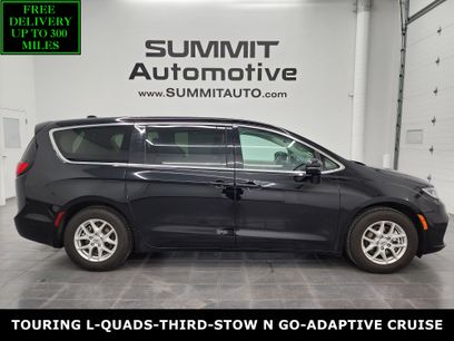 Used 2024 Chrysler Pacifica Touring-L