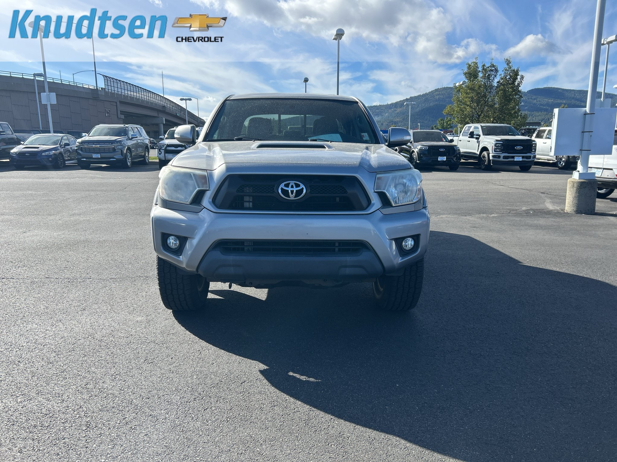 Used 2015 Toyota Tacoma 4x4 Double Cab w/ TRD Sport Package image 2
