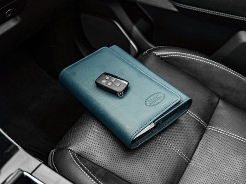 Used 2019 Land Rover Range Rover Velar R-Dynamic SE image 59