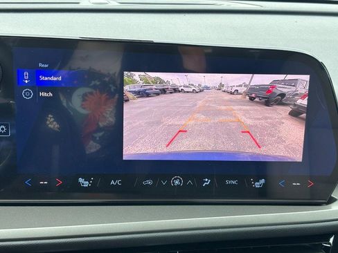 New 2026 Chevrolet Traverse LT w/ Midnight/Sport Edition FWD image 19