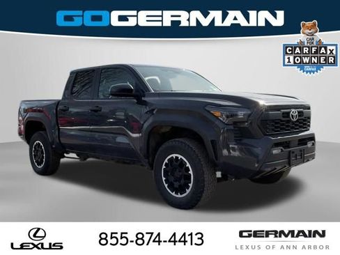 Used 2024 Toyota Tacoma TRD Off-Road image 10