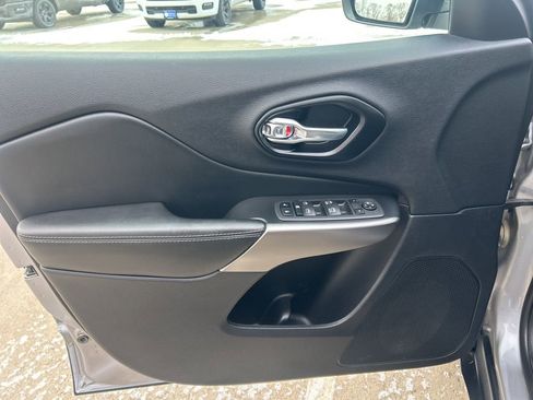 Used 2022 Jeep Cherokee Latitude Lux image 5