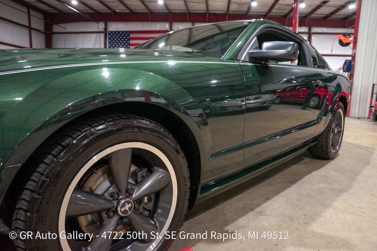 Used 2009 Ford Mustang GT Premium RWD image 38