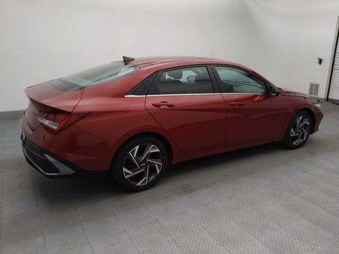Used 2024 Hyundai Elantra SEL w/ Convenience Package FWD image 10