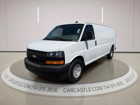Used 2019 Chevrolet Express 3500 Extended w/ Driver Convenience Package RWD image 2