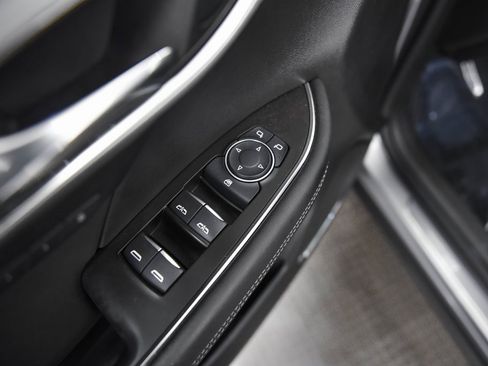 Used 2024 Buick Envision Avenir image 10