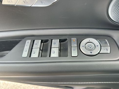 New 2025 Genesis GV80 3.5T Prestige image 36