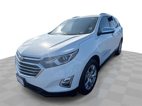 Used 2018 Chevrolet Equinox Premier image 1