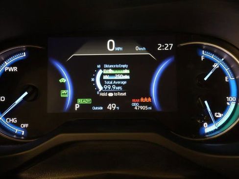 Certified 2022 Toyota RAV4 SE image 18