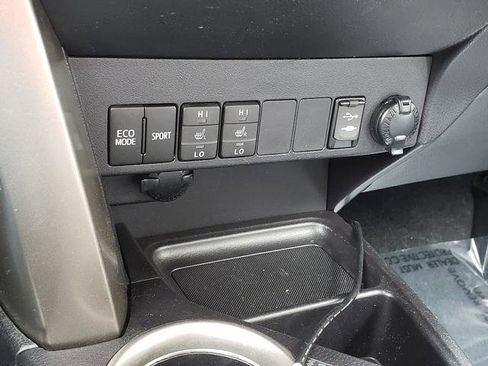 Used 2014 Toyota RAV4 Limited w/ Technology Package image 24