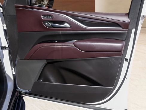 Certified 2023 Cadillac Escalade Sport Platinum image 31