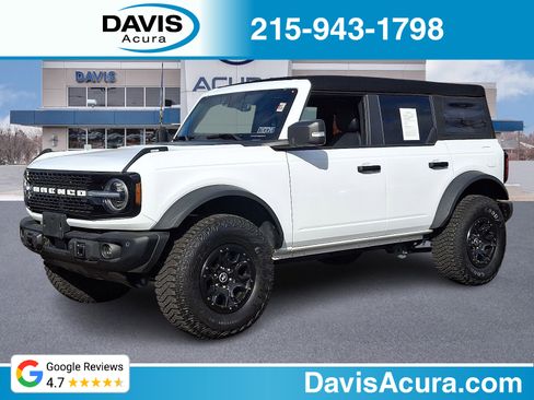 Used 2023 Ford Bronco Wildtrak image 1