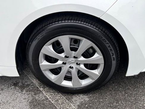 Used 2024 Toyota Corolla LE FWD image 10