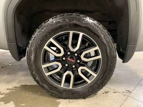 Used 2021 GMC Sierra 1500 AT4 w/ AT4 Preferred Package image 5