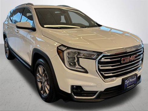Used 2024 GMC Terrain SLT image 5